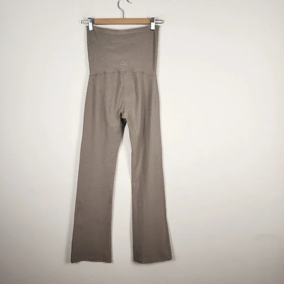 Beyond Yoga Beyond the Bump Maternity Gray Flare Leggings Women's Size XS - Picture 2 of 6